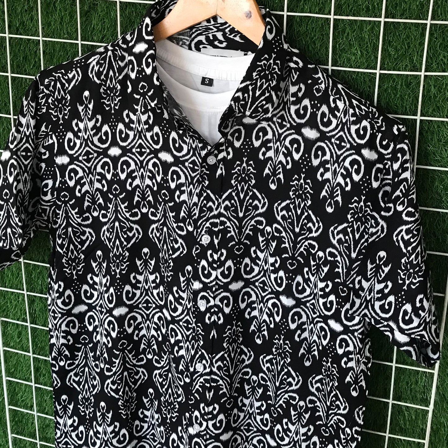 Abstract Pattern Black & White Printed Shirt - MS043