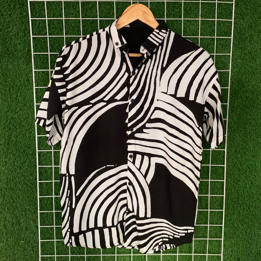 Black & White Curves Printed Shirt - MS072